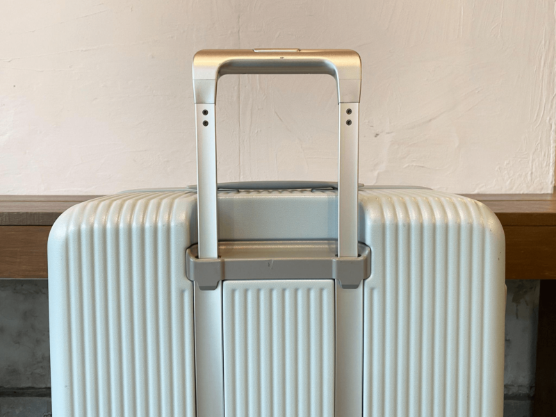 イノベーター フラジャイルの伸縮ハンドル2段階調整の様子（下部）